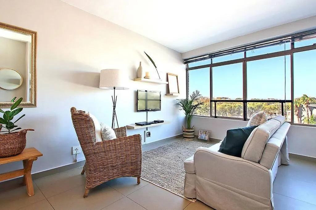 Apartment Morakani Studio 503 In Green Point. Cape Town South Africa