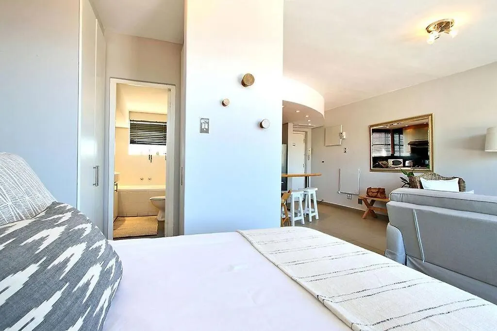 Apartment Morakani Studio 503 In Green Point. Cape Town