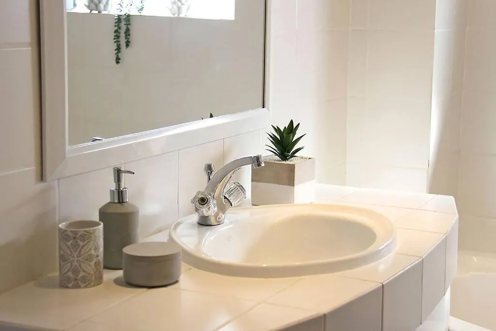 Morakani Studio 503 In Green Point. Cape Town Apartment